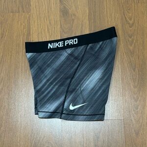 Nike pro